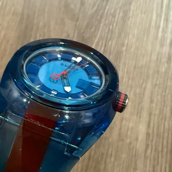 Gucci Unisex Sync Watch - Picture 5 of 14